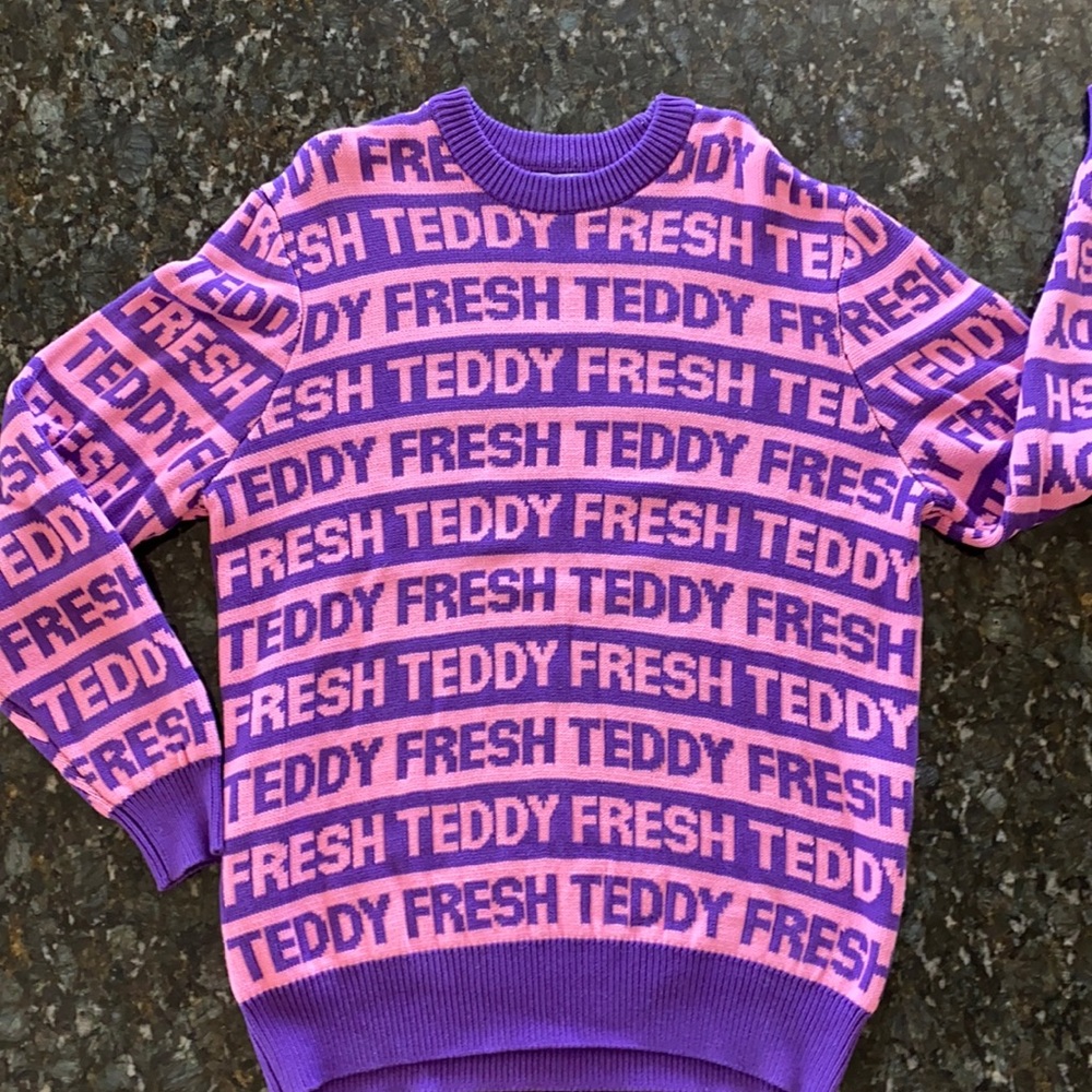 Like New! Teddy Fresh Sweater size medium